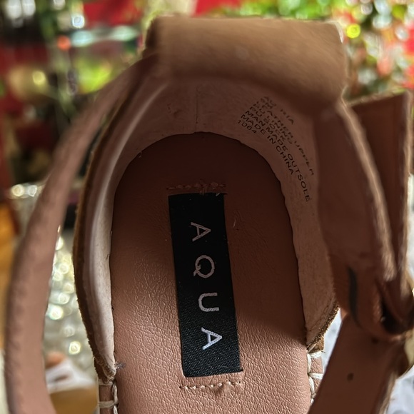 NWB.. Aqua Bloomingdale’s/Chestnut sandal - Picture 5 of 5